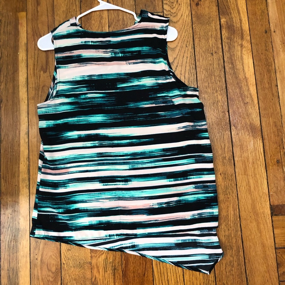 Sleeveless top - Picture 9 of 9